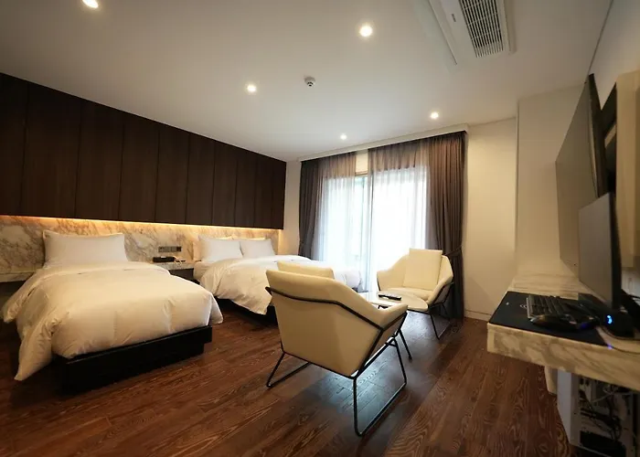 Amare Jongno Hotel