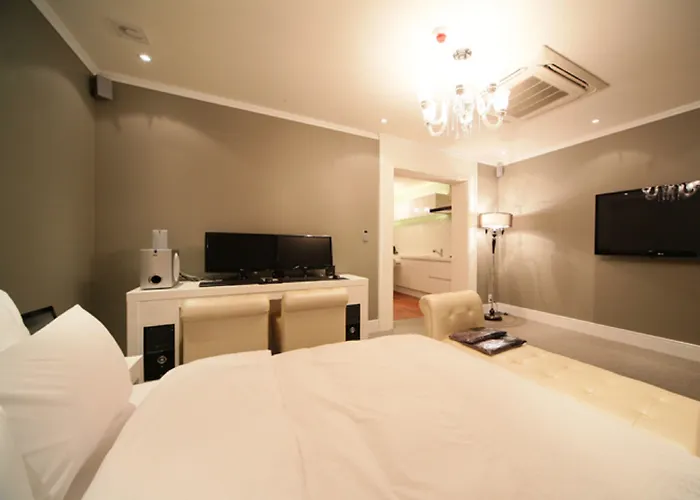 Amare Jongno Hotel