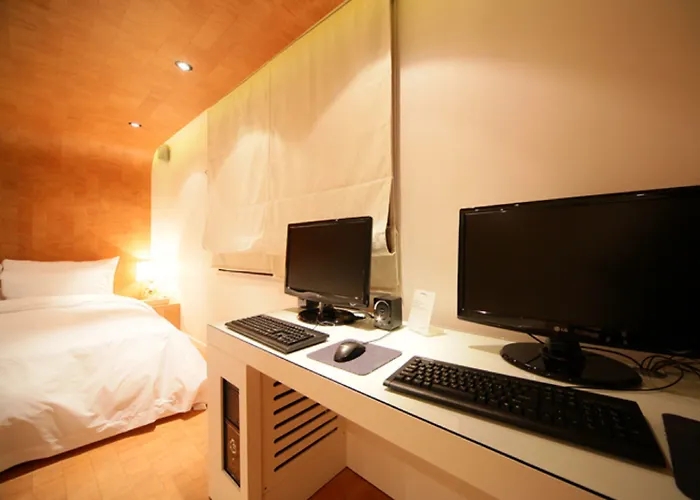 Amare Jongno Hotel