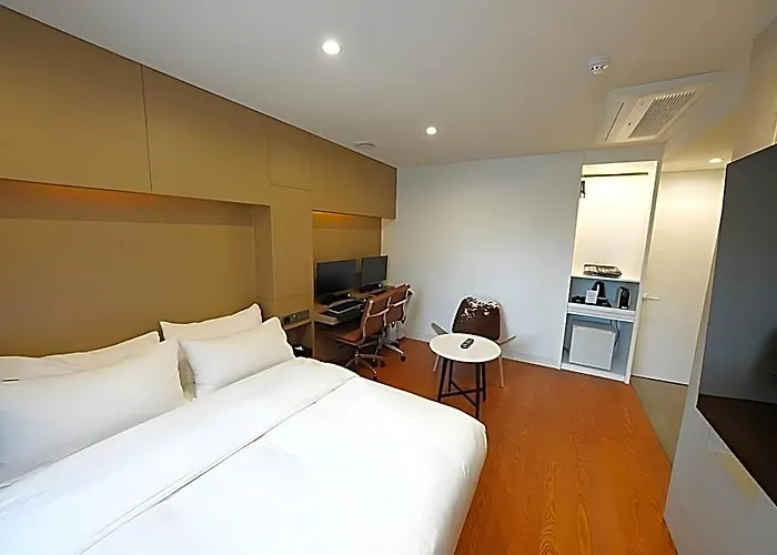 Amare Jongno Hotel